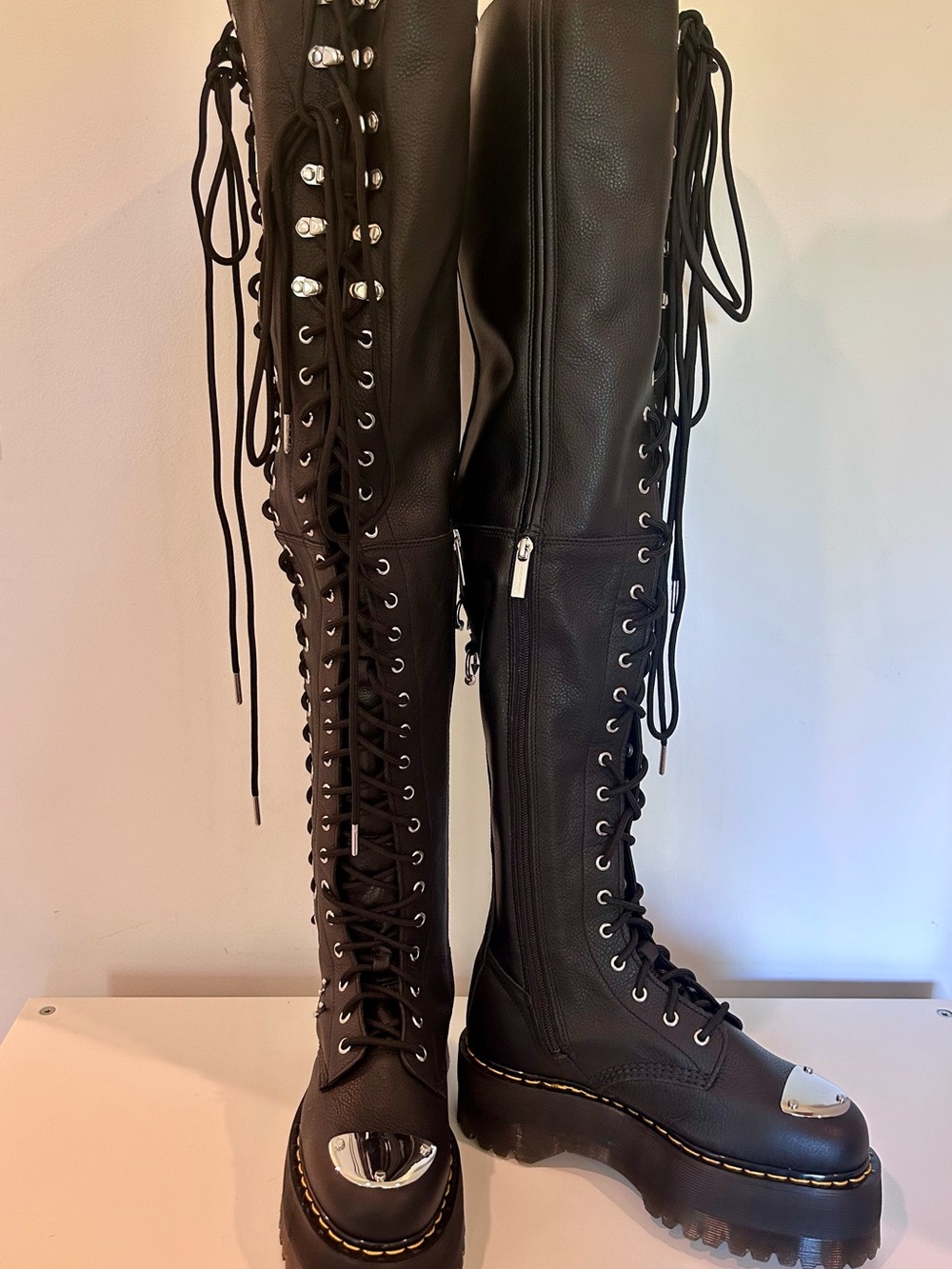 Dr. Martens Virginia Leather 28-Eye Extreme Black Knee High Boots Size 8 New - Picture 3 of 11